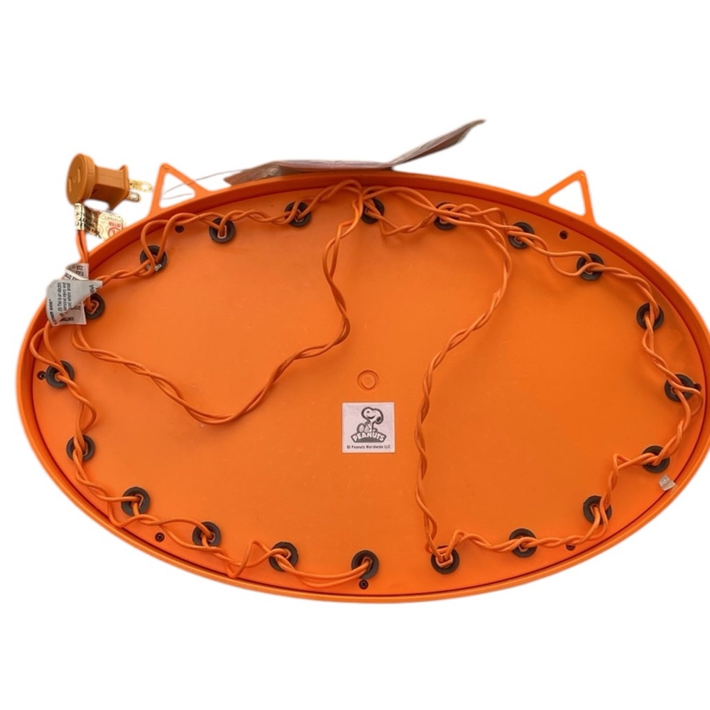 Snoopy The Great Pumpkin Light Accent - Picture 7 of 12